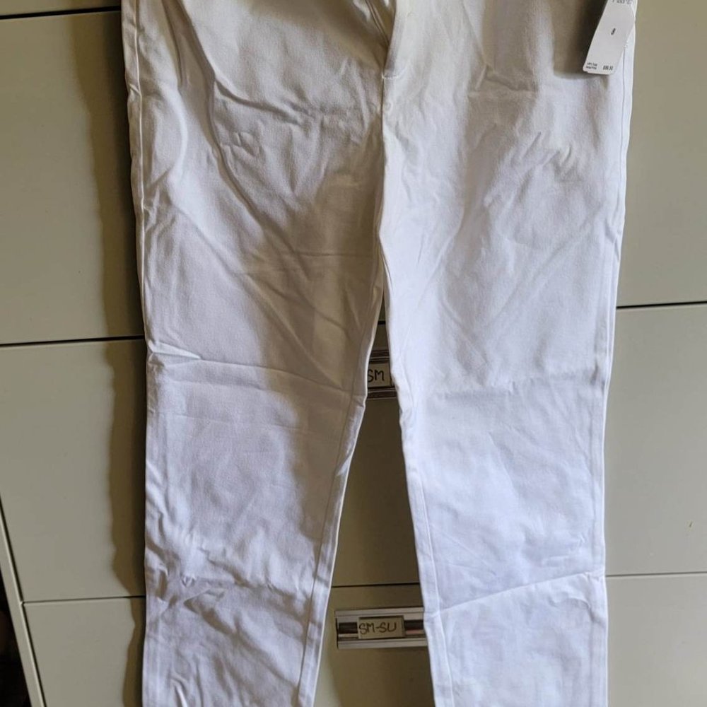 Lauren Classic flat front white pants size 8 NWT